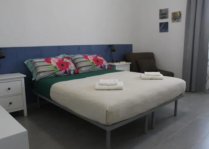 Naviglio 53 * Milão